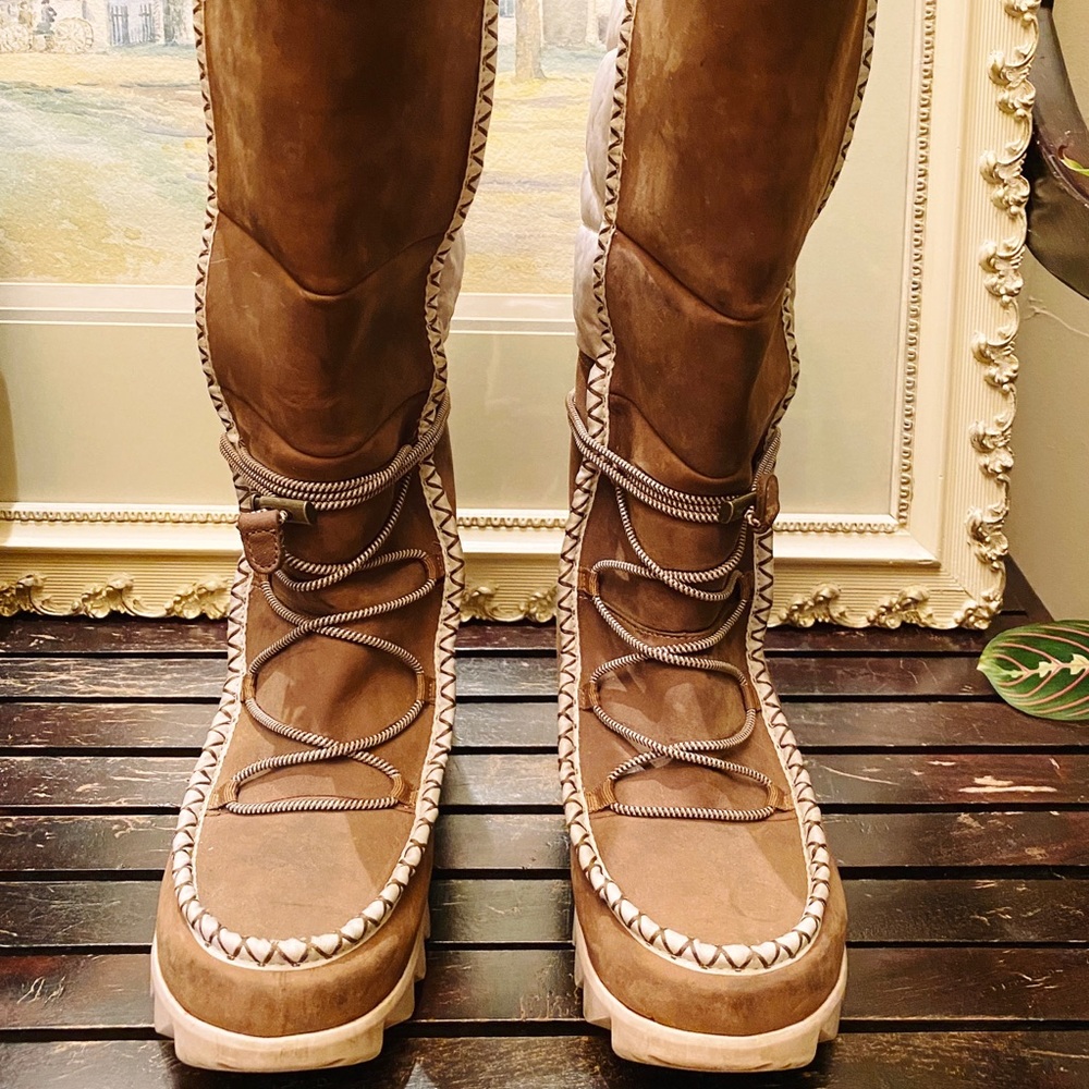 Northface Sisque Tall Heatseeker snow boots sz 10